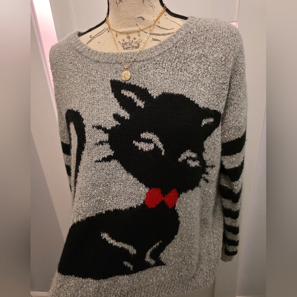 Poof! Gray and Black Size L Cat Sweater - Picture 3 of 7
